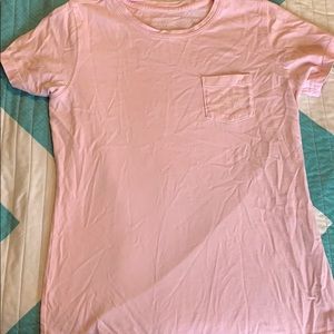 Vineyard vines tee